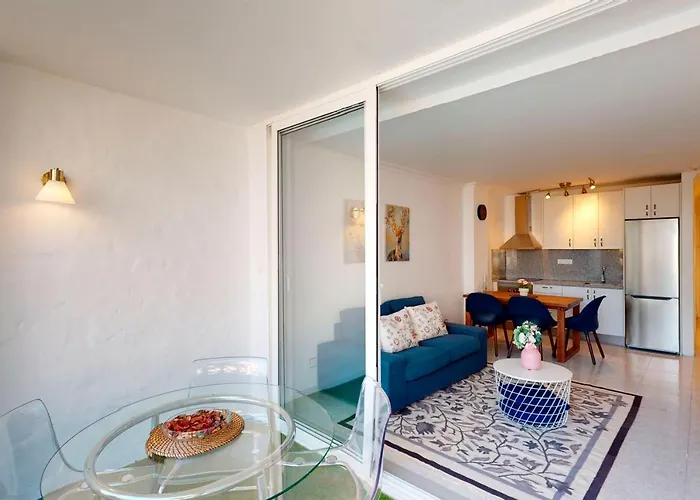 Sunny Tanife By Yumbo Lejlighed