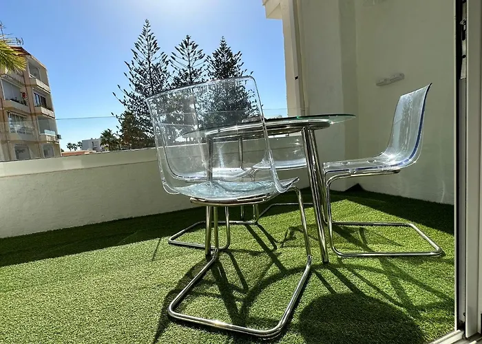 Sunny Tanife By Yumbo