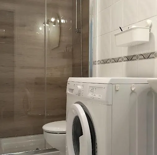 Sunny Tanife By Yumbo